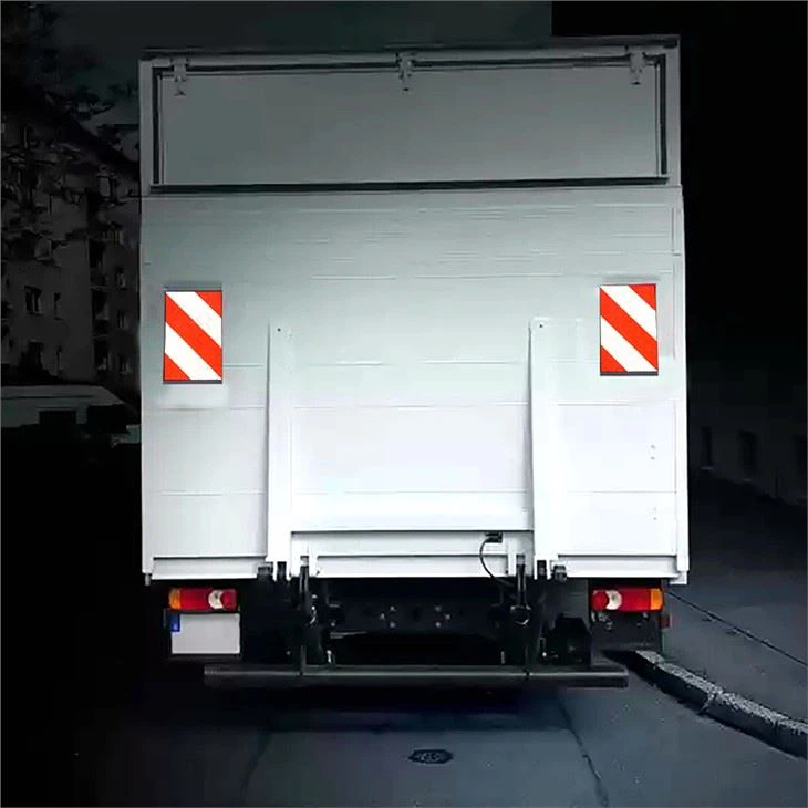 Reflektirajuća zastava za podizanje repa za kamion