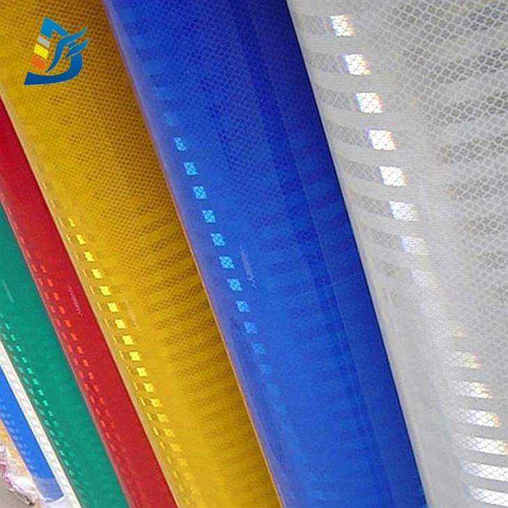 Samoljepljiva reflektirajuća folija